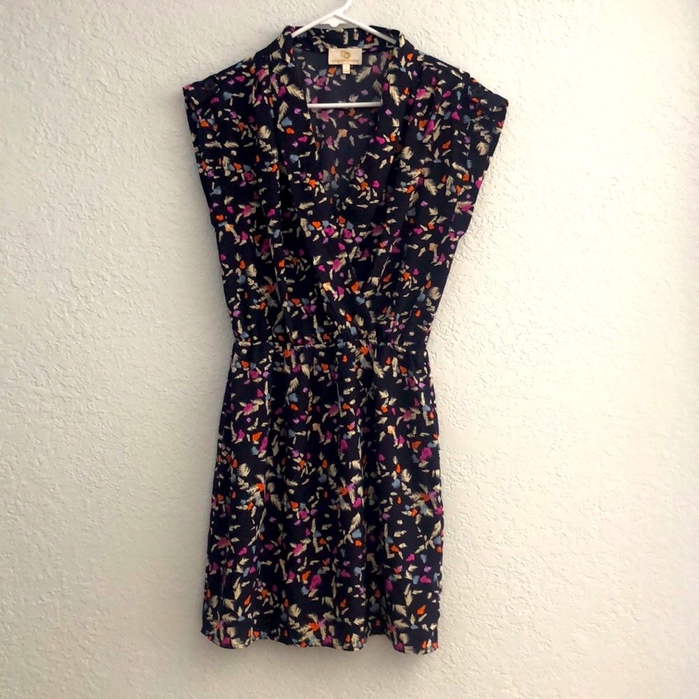 Collective concepts abstract print dress V-neck